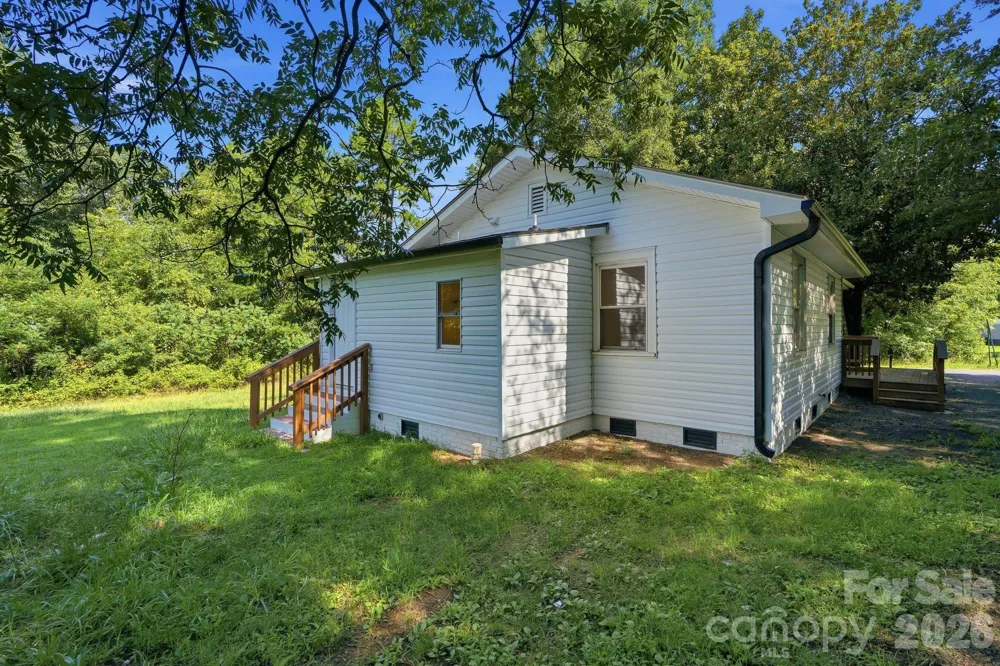 45680 Blackhawk Lane New London, NC 28127