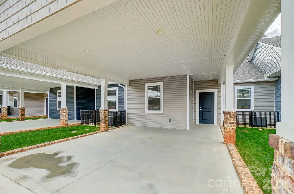 2866 15th Avenue Place SE Hickory, NC 28602