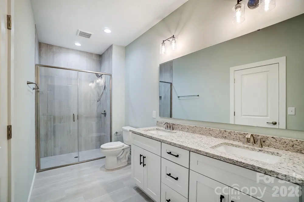 2866 15th Avenue Place SE Hickory, NC 28602