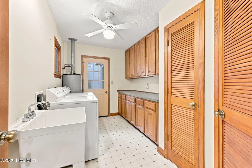 463 E Water Street Belhaven, NC 27810