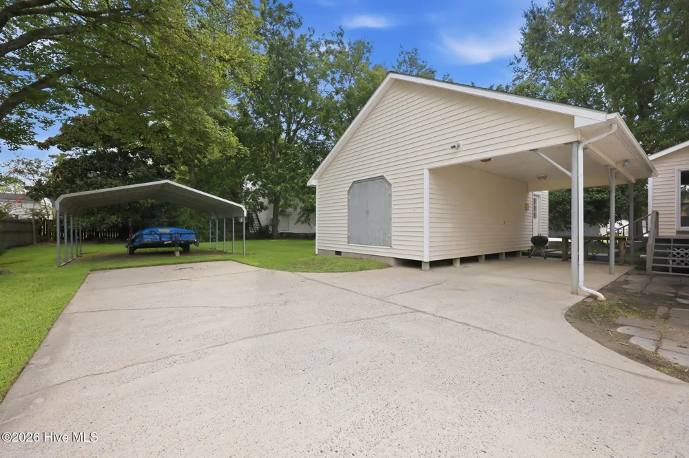 463 E Water Street Belhaven, NC 27810