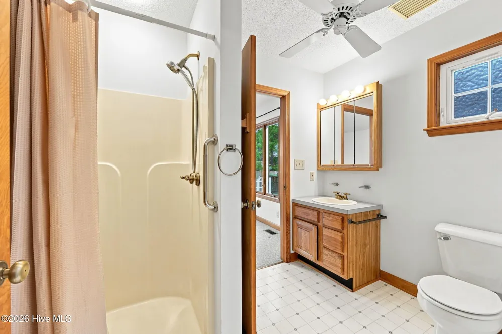 463 E Water Street Belhaven, NC 27810