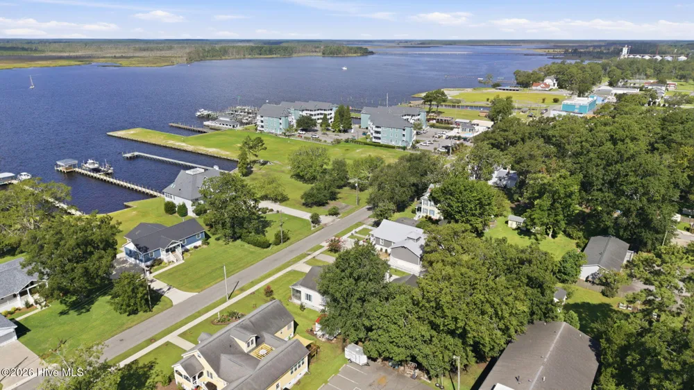 463 E Water Street Belhaven, NC 27810