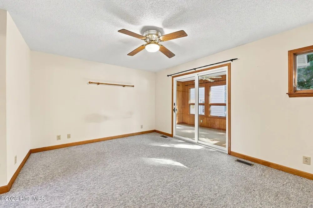 463 E Water Street Belhaven, NC 27810