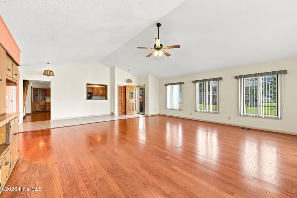 463 E Water Street Belhaven, NC 27810