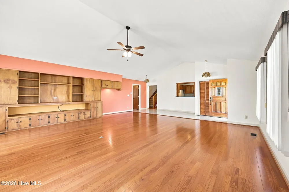 463 E Water Street Belhaven, NC 27810
