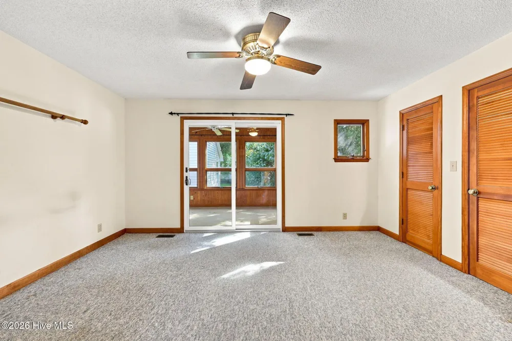 463 E Water Street Belhaven, NC 27810