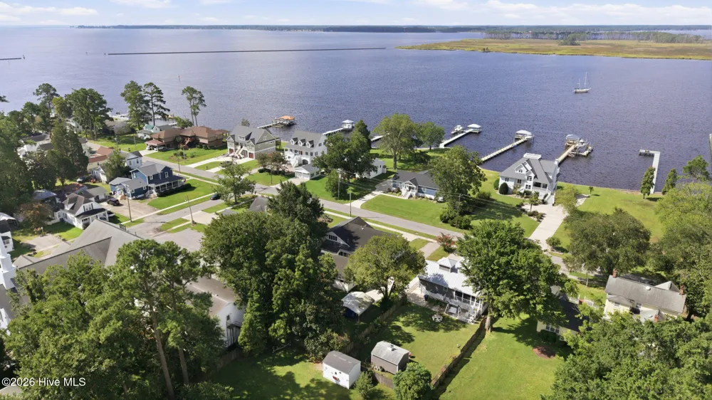 463 E Water Street Belhaven, NC 27810