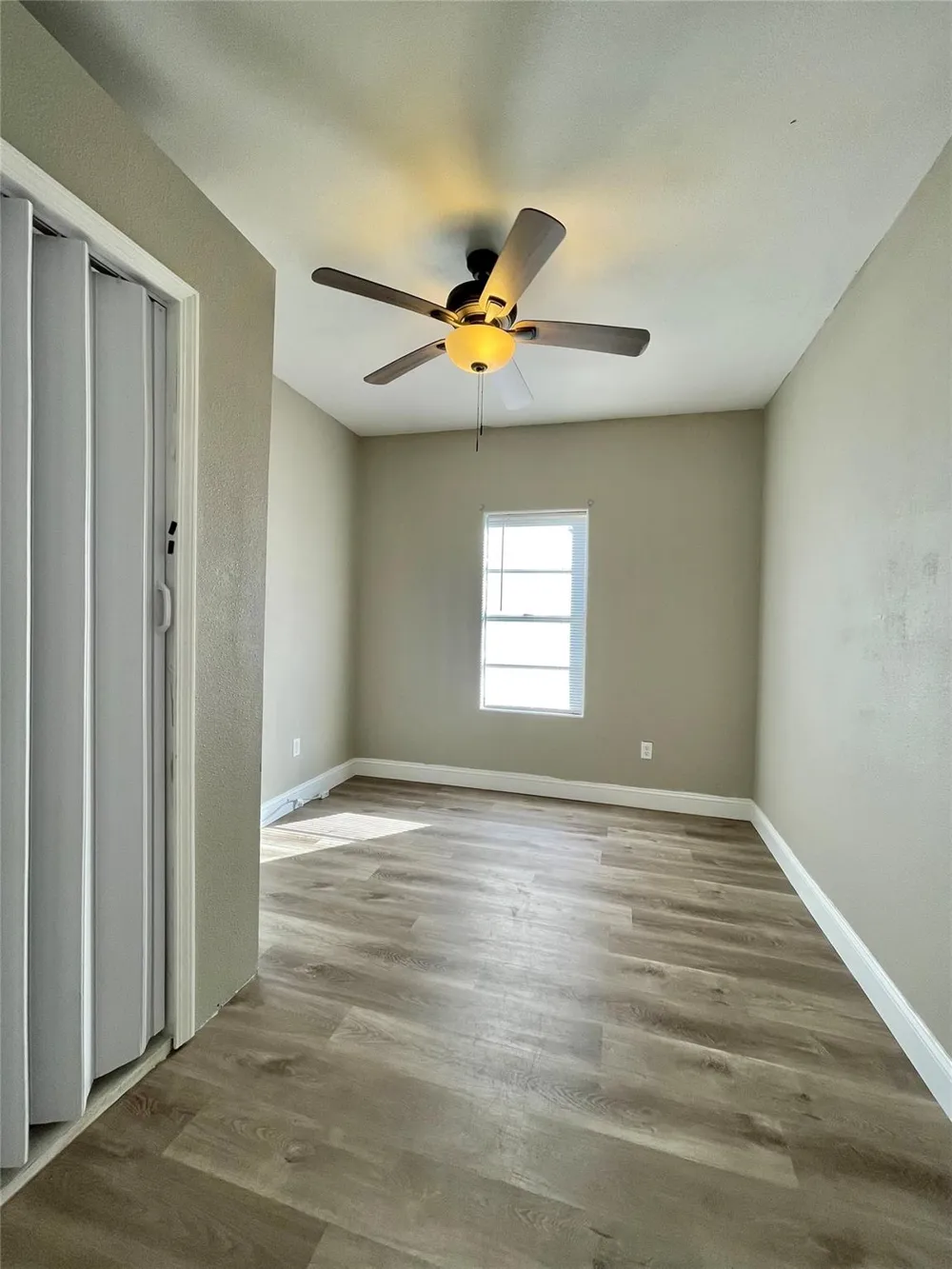 1014 W 4th Street Freeport, TX 77541