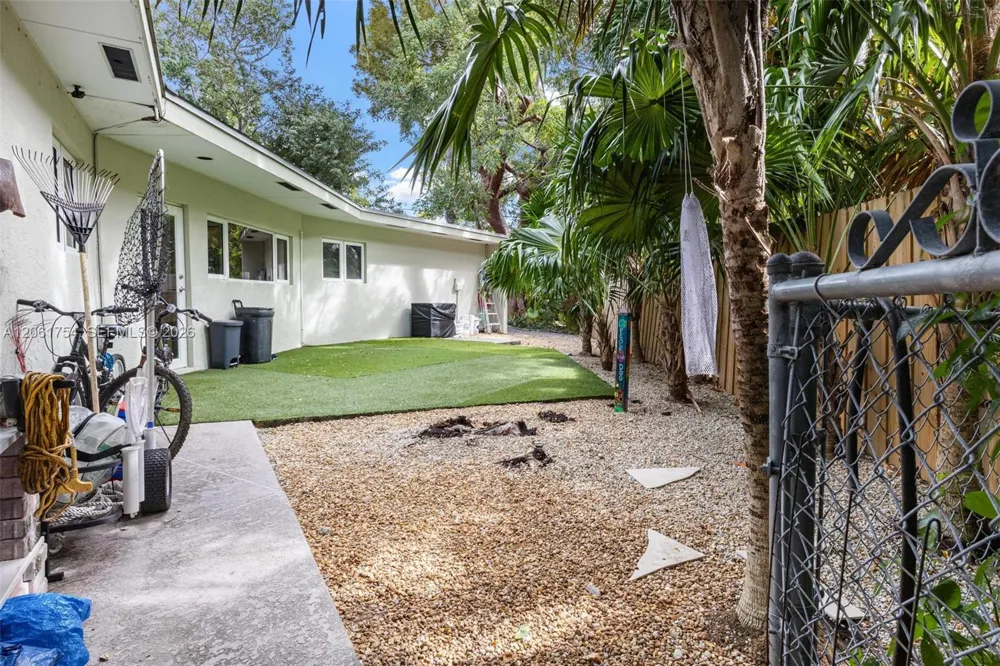 157 Navajo St Tavernier, FL 33070