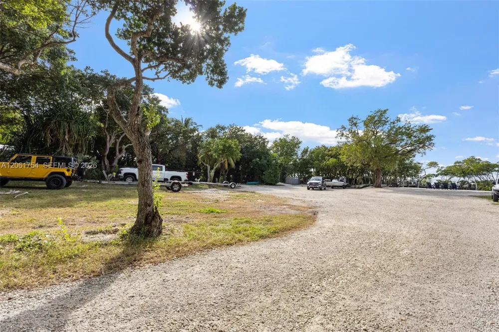 157 Navajo St Tavernier, FL 33070