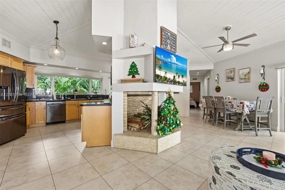 157 Navajo St Tavernier, FL 33070