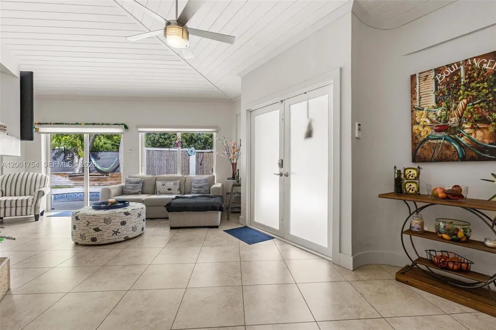 157 Navajo St Tavernier, FL 33070