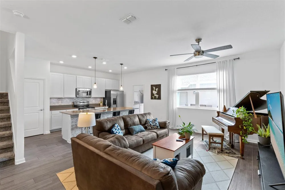 10607 WORDS DRIVE Winter Garden, FL 34787