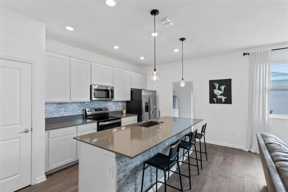10607 WORDS DRIVE Winter Garden, FL 34787