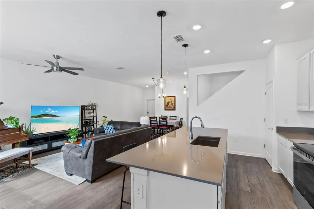 10607 WORDS DRIVE Winter Garden, FL 34787
