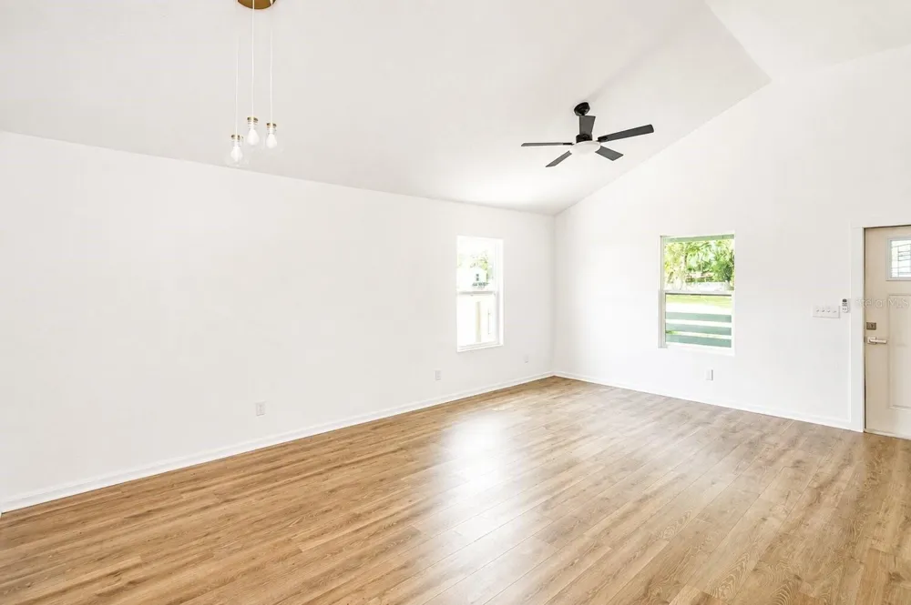 4839 CR 686 Webster, FL 33597