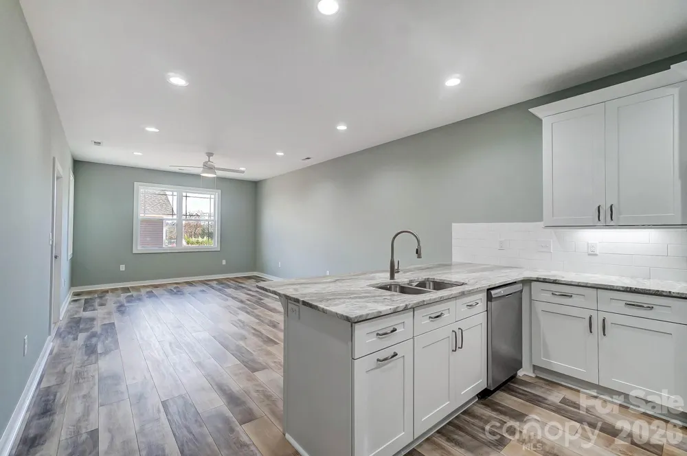 1529 28th Street Place SE Hickory, NC 28602