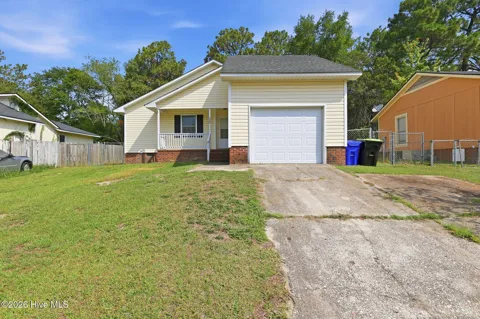 3323 Arrowhead Road