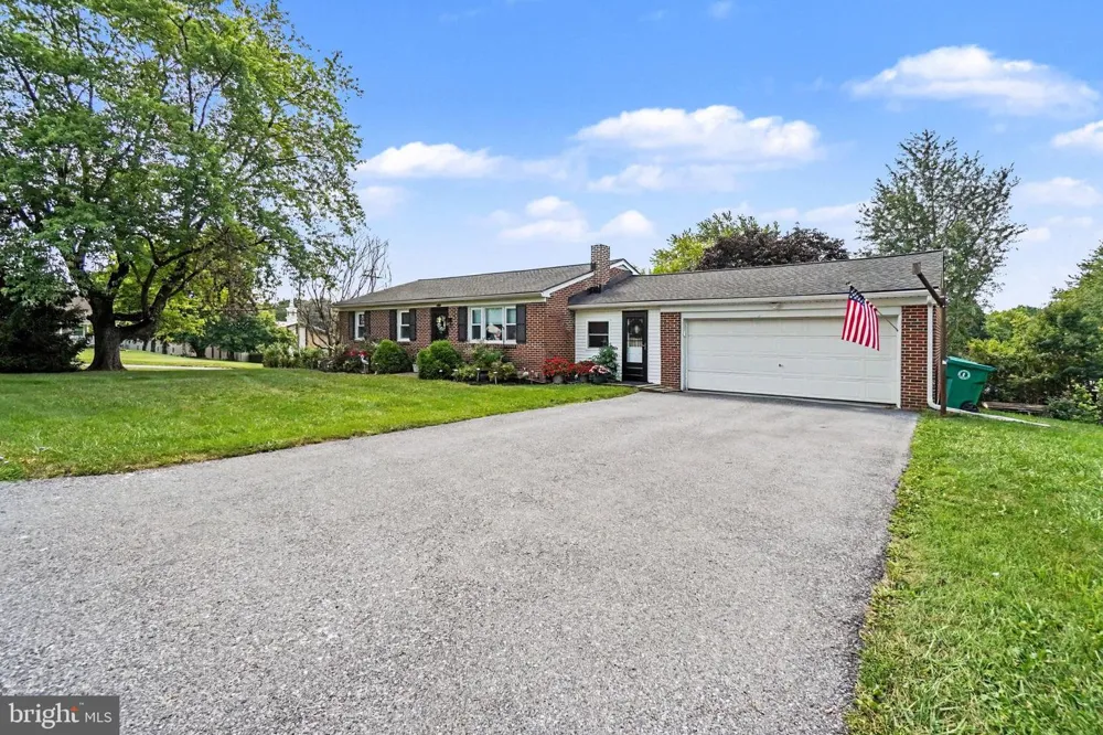 5975 CLOVER ROAD Harrisburg, PA 17112