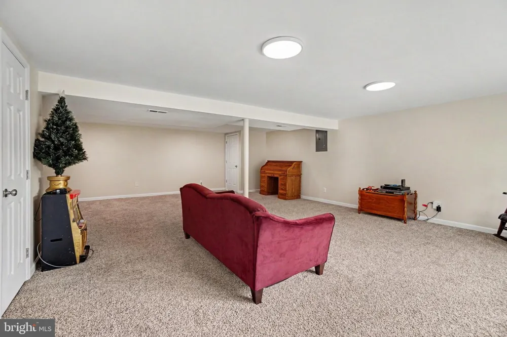 5975 CLOVER ROAD Harrisburg, PA 17112