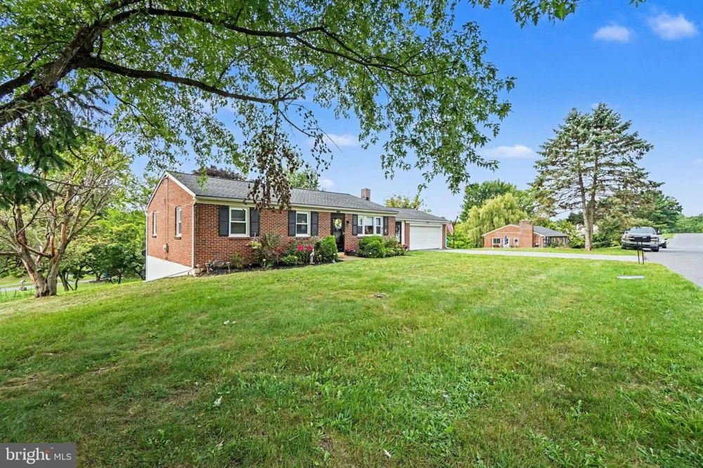 5975 CLOVER ROAD Harrisburg, PA 17112