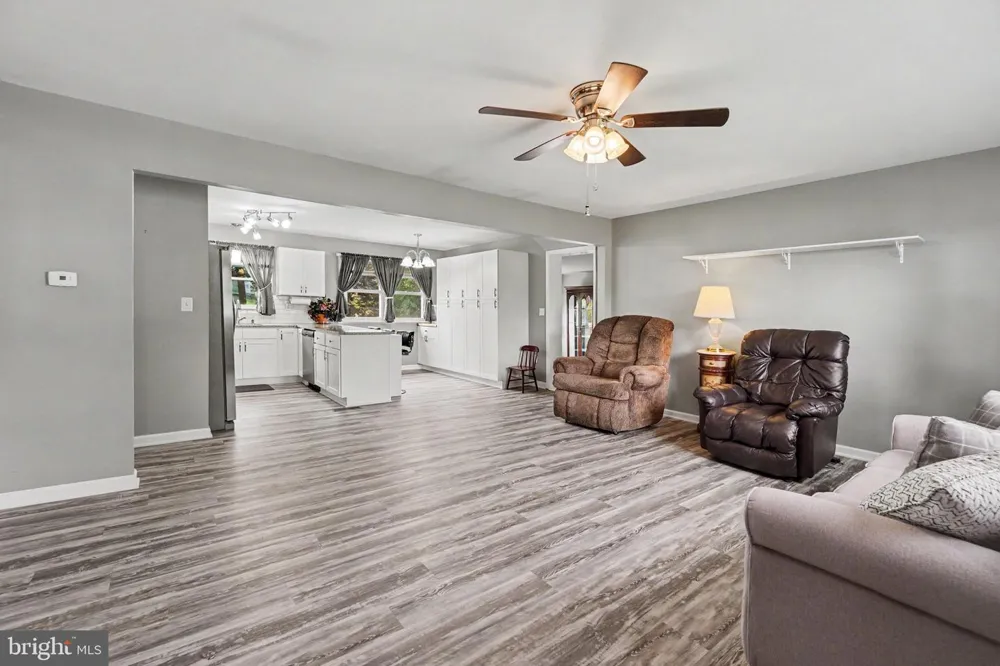 5975 CLOVER ROAD Harrisburg, PA 17112