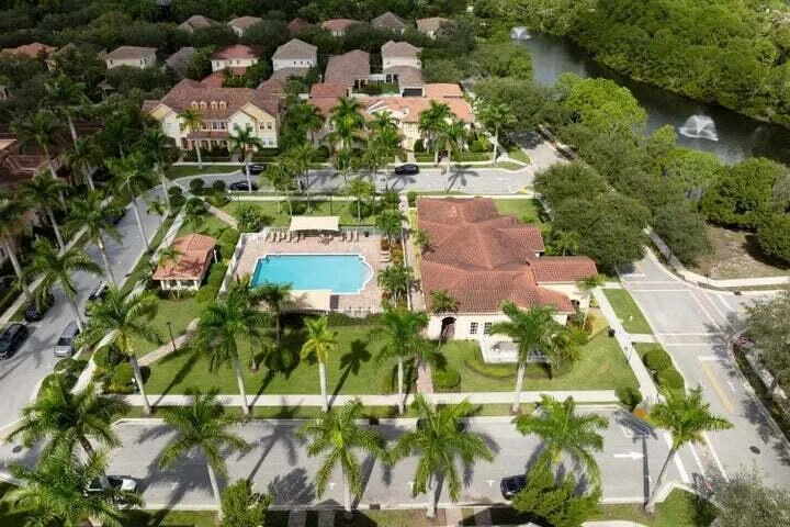 127 Arklow Avenue Jupiter, FL 33458