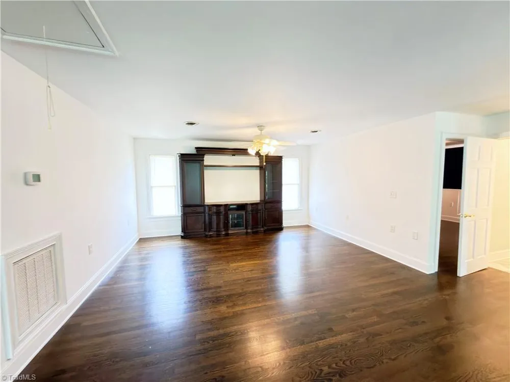 2421 Harvel School Road Yadkinville, NC 27055