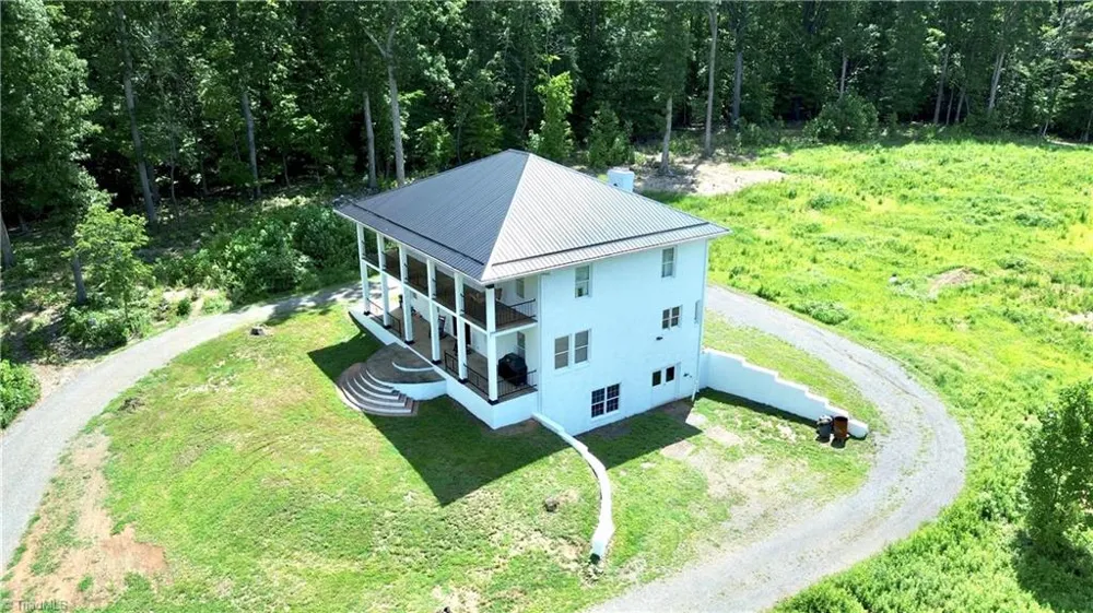 2421 Harvel School Road Yadkinville, NC 27055