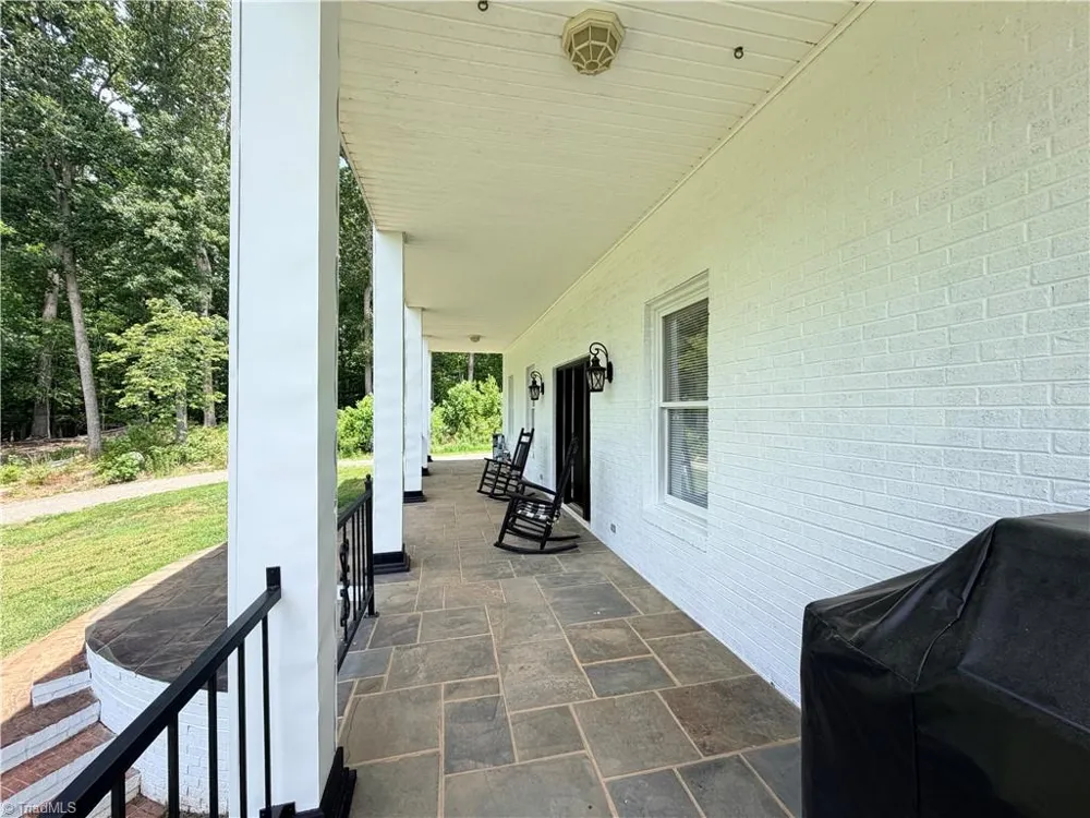 2421 Harvel School Road Yadkinville, NC 27055