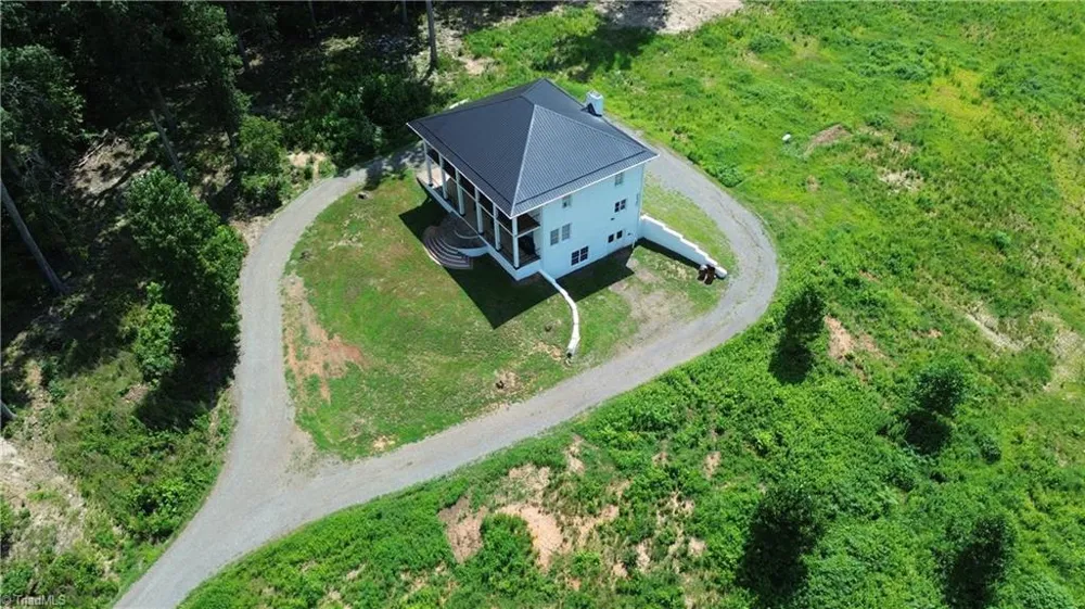 2421 Harvel School Road Yadkinville, NC 27055