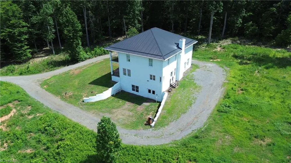 2421 Harvel School Road Yadkinville, NC 27055