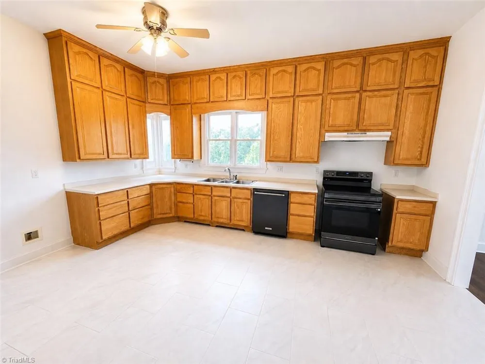 2421 Harvel School Road Yadkinville, NC 27055