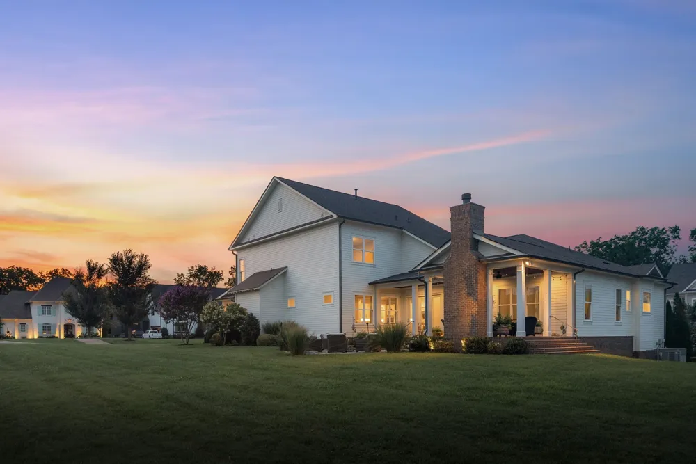 3061 Allenwood Dr Thompsons Station, TN 37179