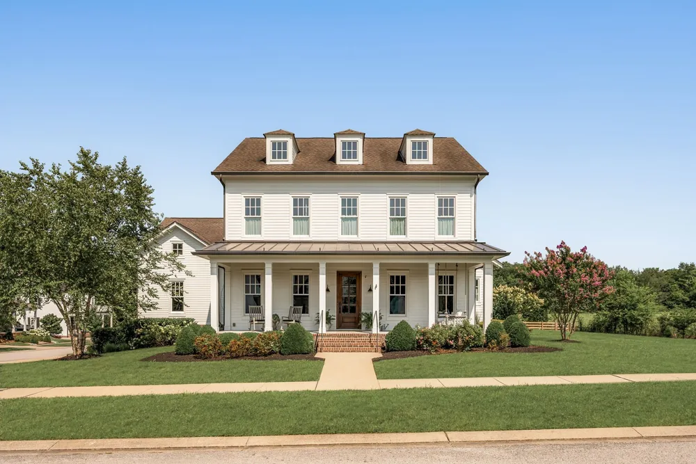 3061 Allenwood Dr Thompsons Station, TN 37179