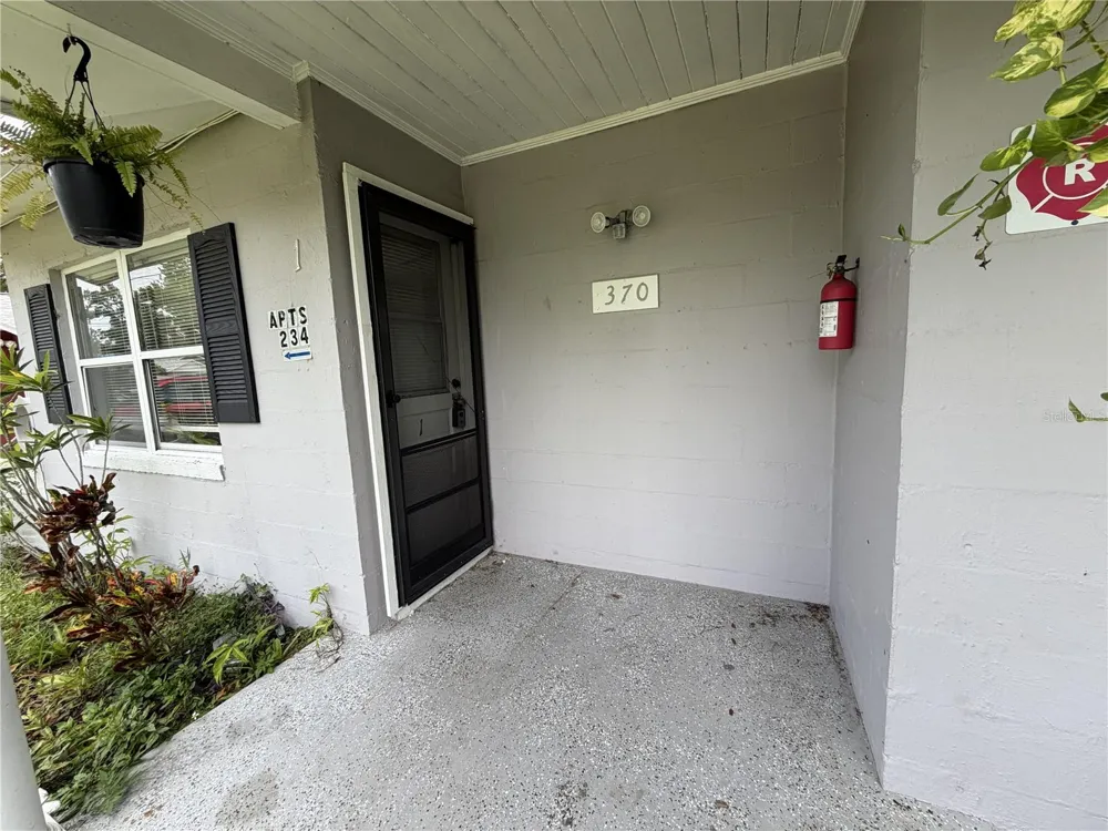 370 3RD STREET NW Largo, FL 33770