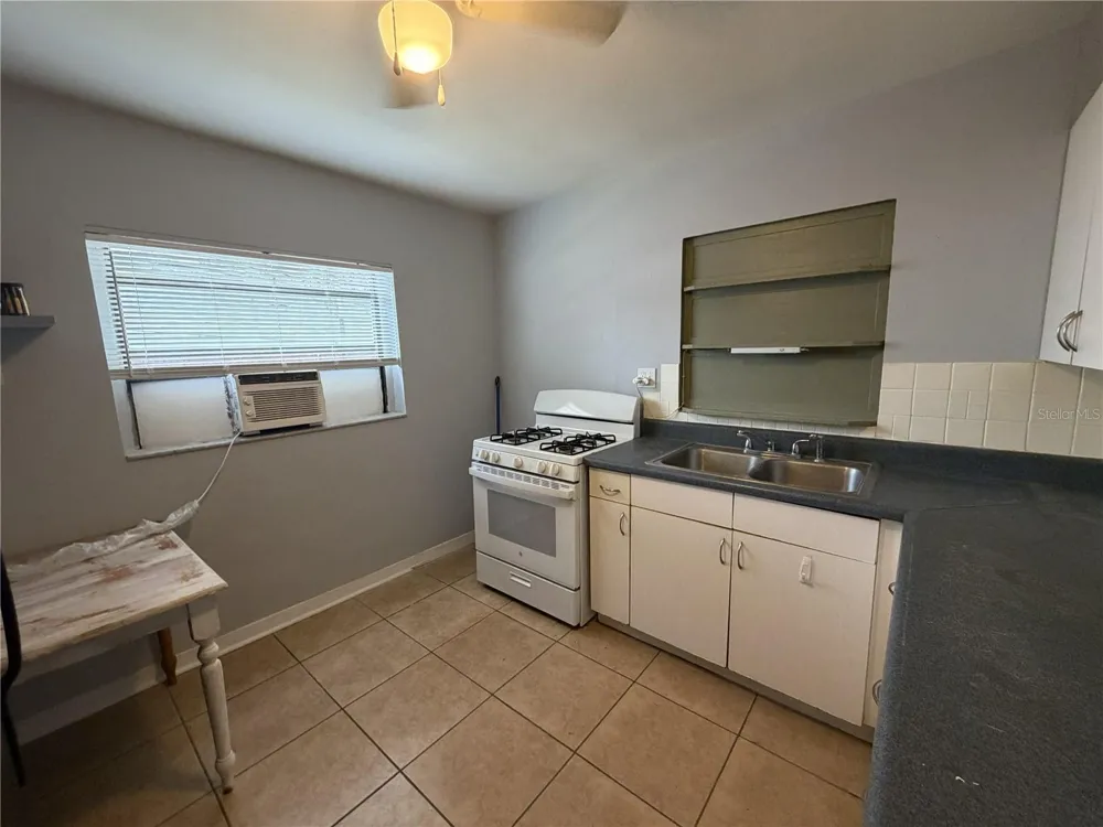 370 3RD STREET NW Largo, FL 33770