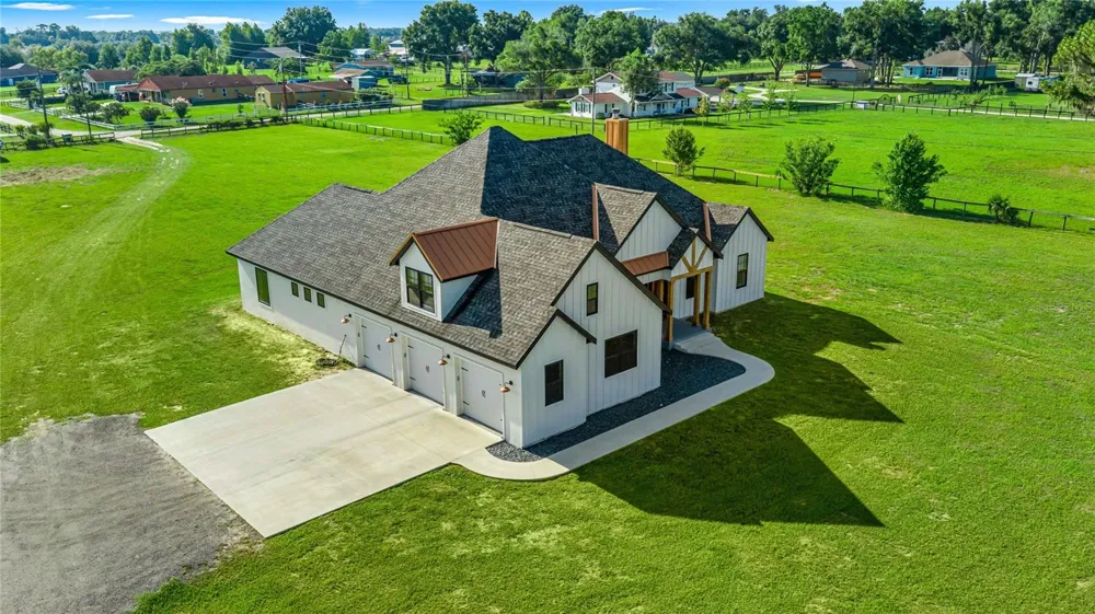 9755 SE 58TH AVENUE Belleview, FL 34420