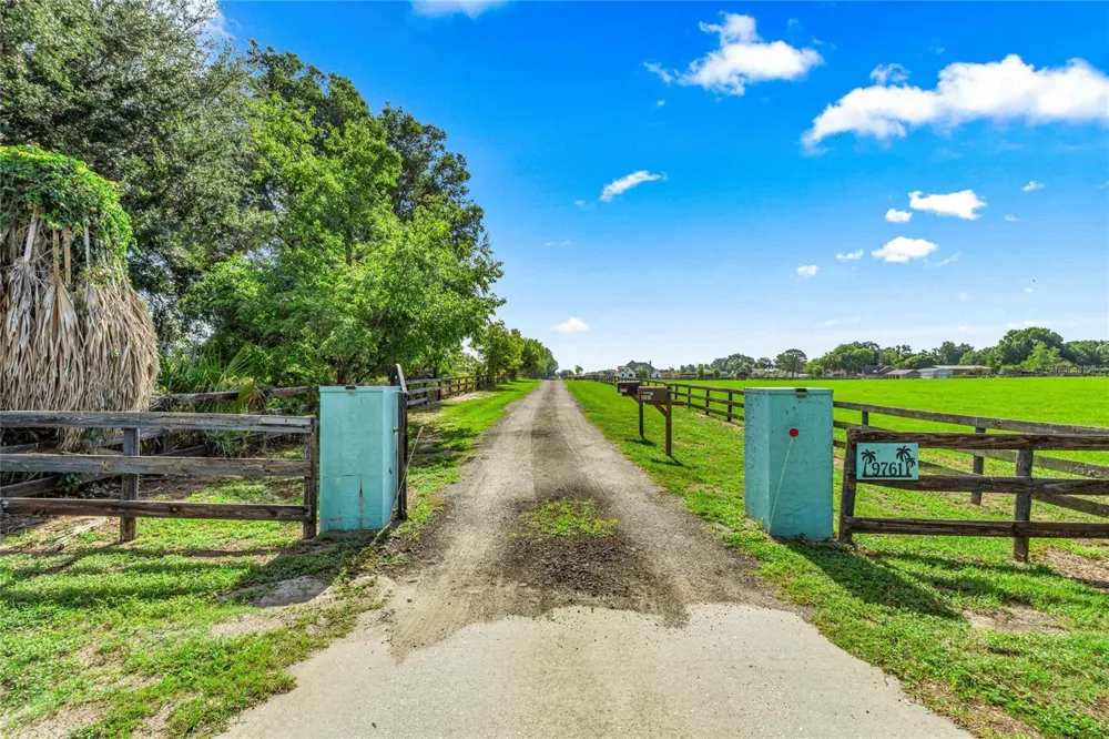 9755 SE 58TH AVENUE Belleview, FL 34420