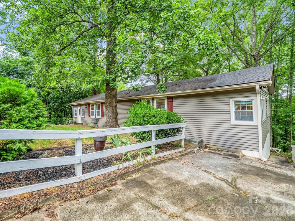 297 Chimney Cliffs Drive Lake Lure, NC 28746