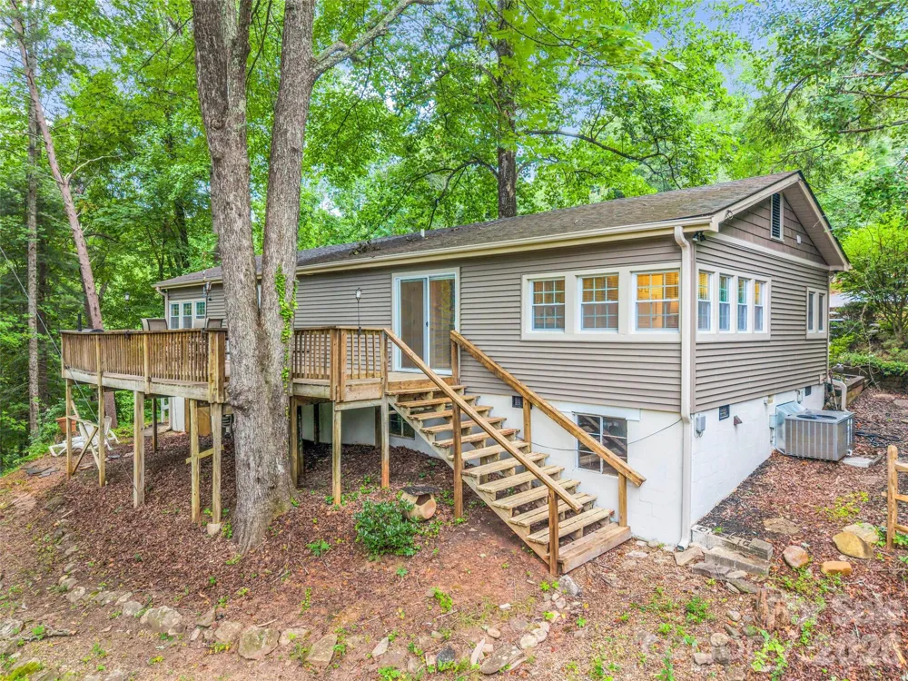 297 Chimney Cliffs Drive Lake Lure, NC 28746