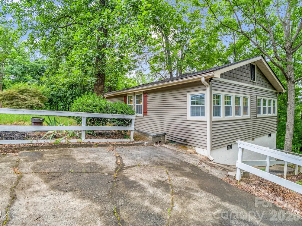 297 Chimney Cliffs Drive Lake Lure, NC 28746