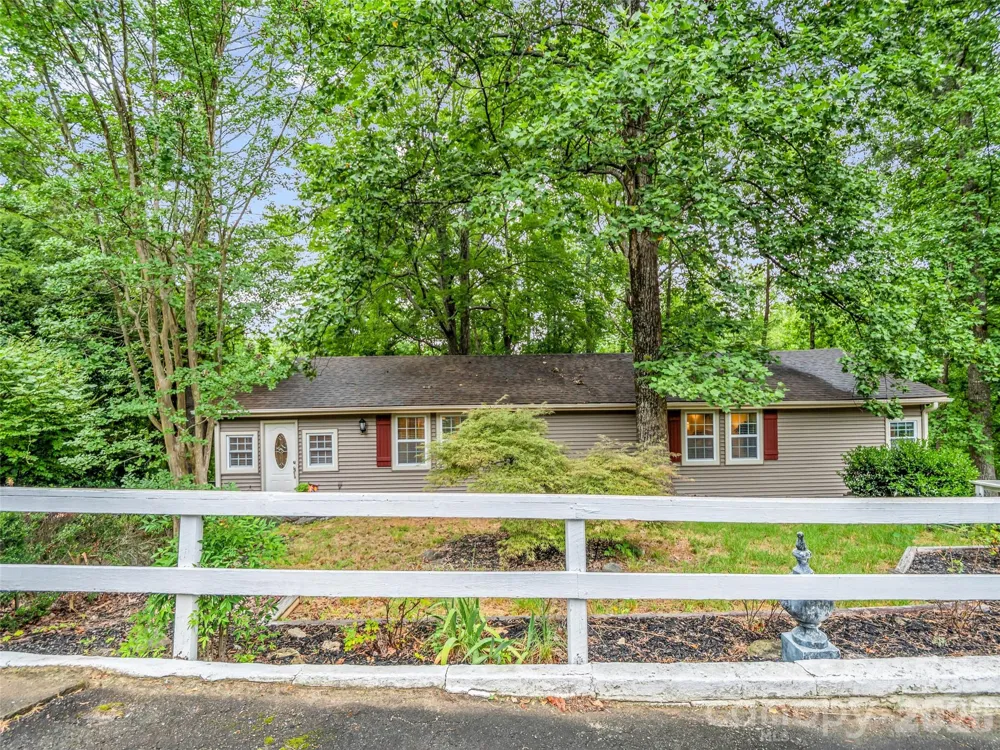 297 Chimney Cliffs Drive Lake Lure, NC 28746