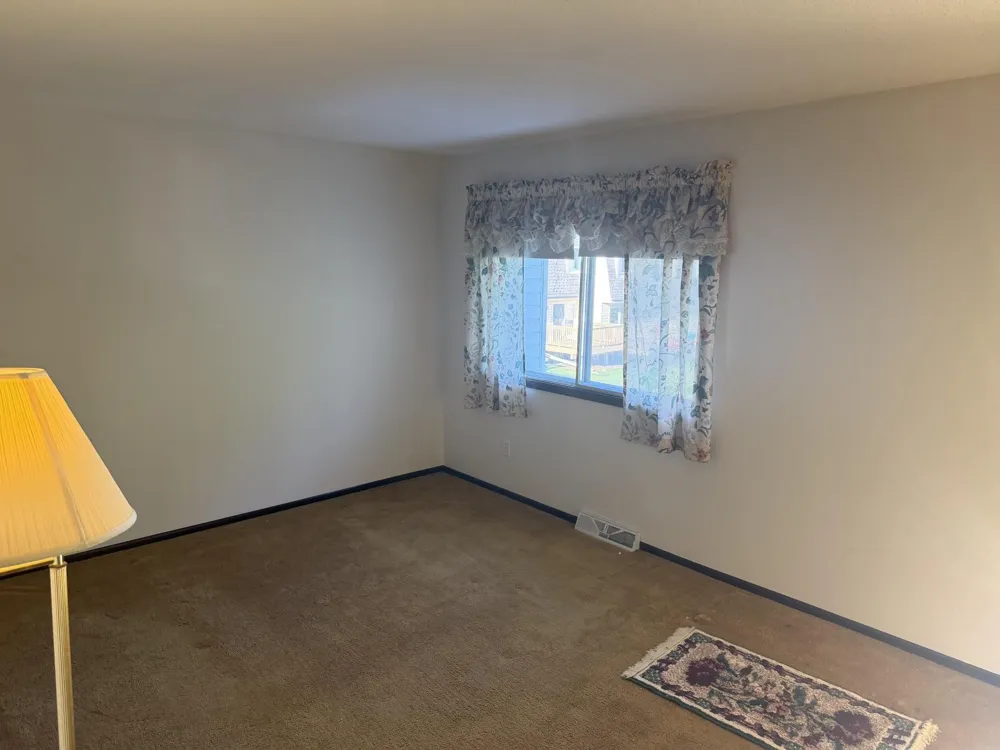 409 Dorland Place Maplewood, MN 55119