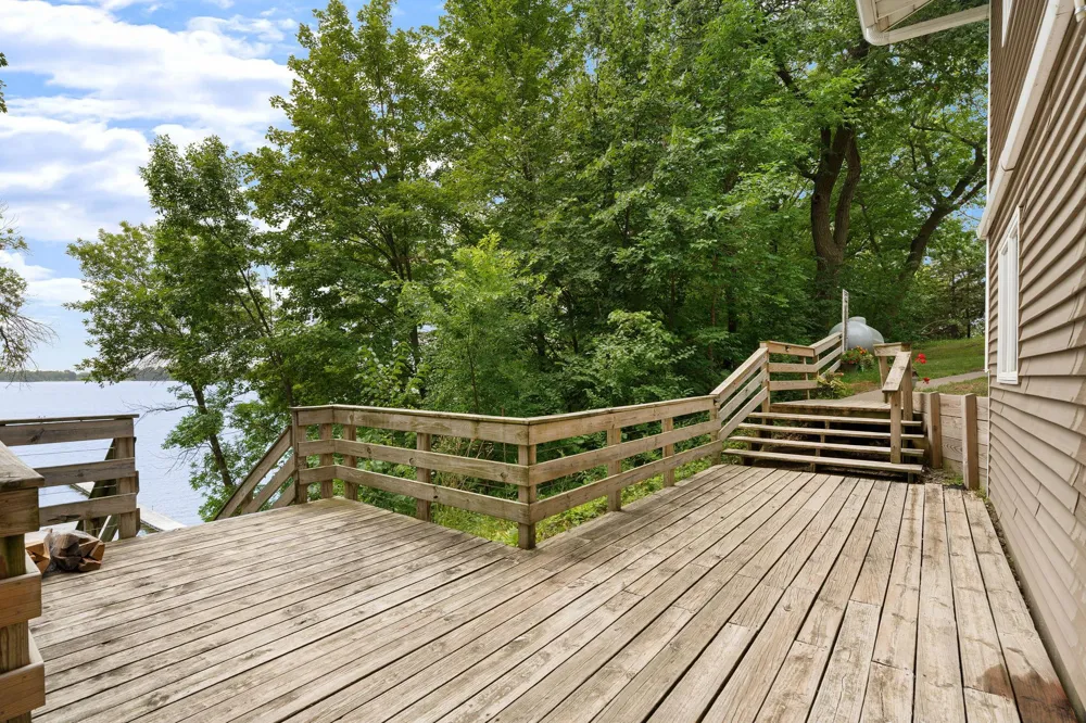 6950 French Lake Court Faribault, MN 55021