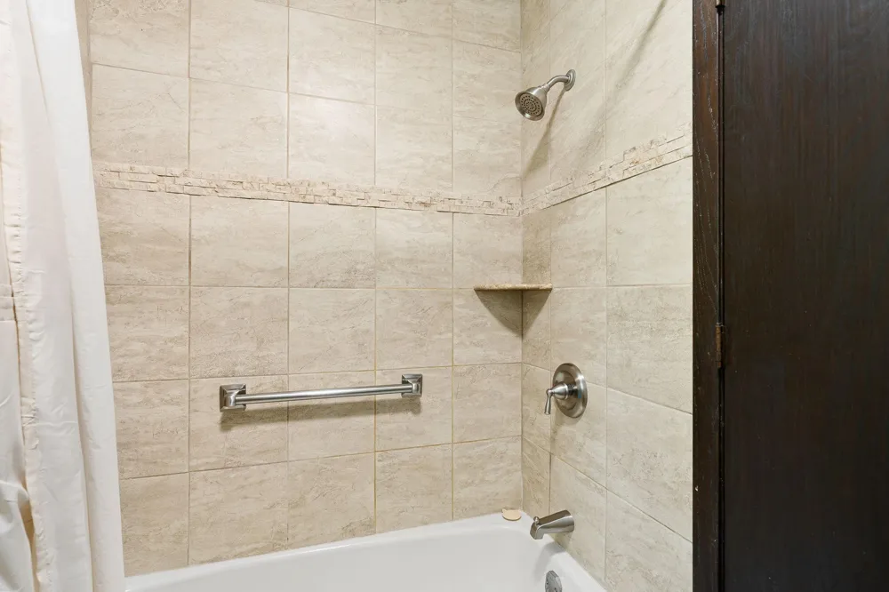 6950 French Lake Court Faribault, MN 55021