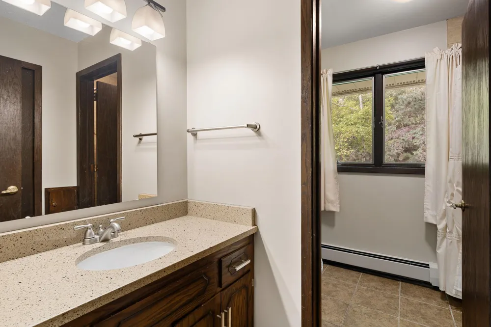 6950 French Lake Court Faribault, MN 55021