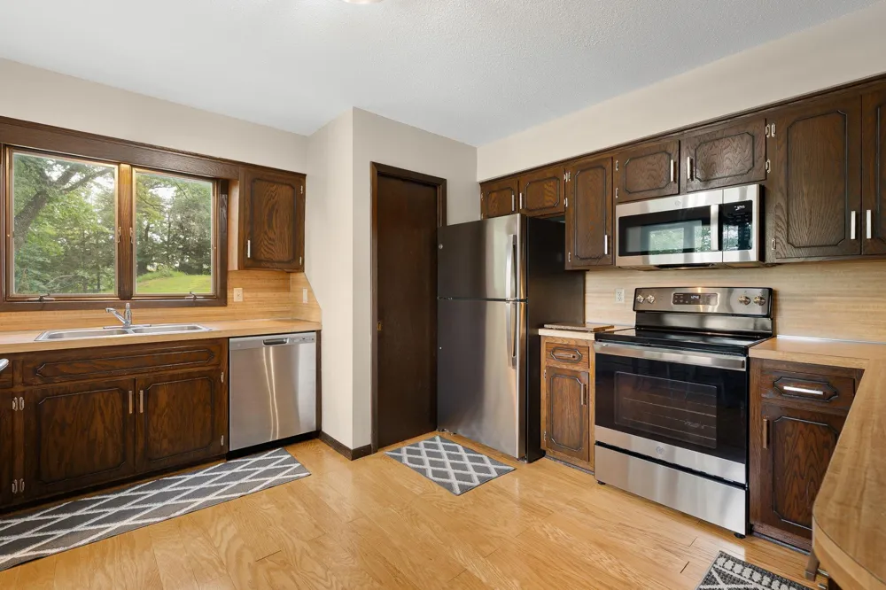 6950 French Lake Court Faribault, MN 55021