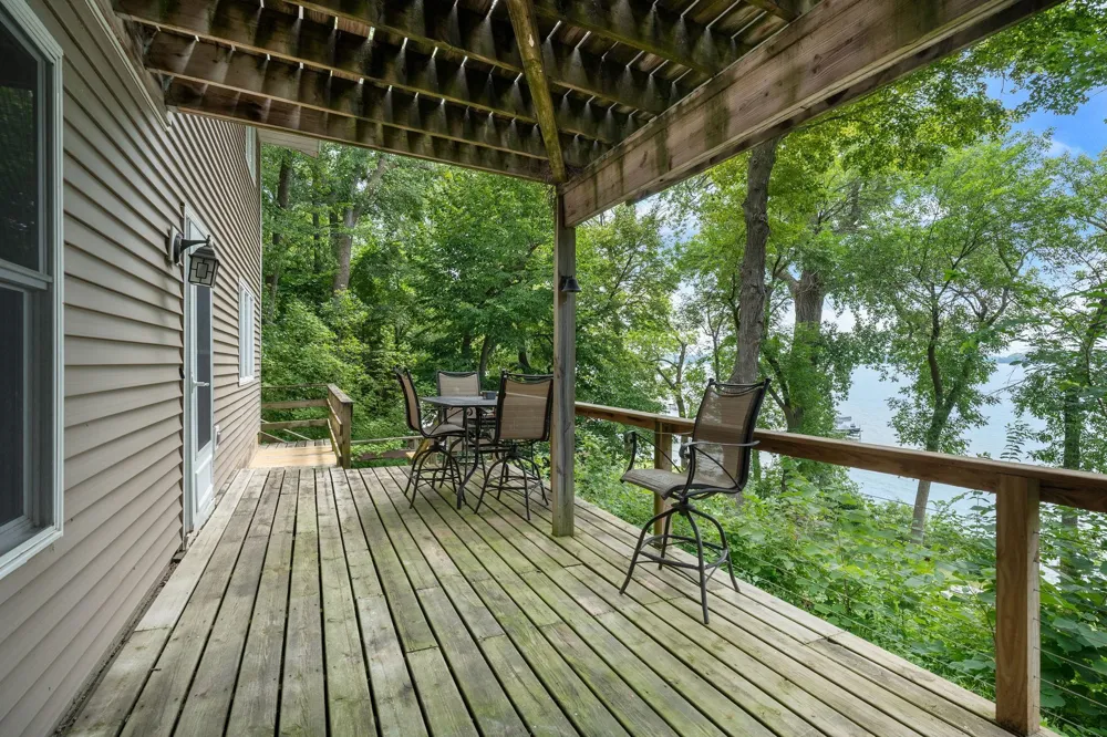 6950 French Lake Court Faribault, MN 55021